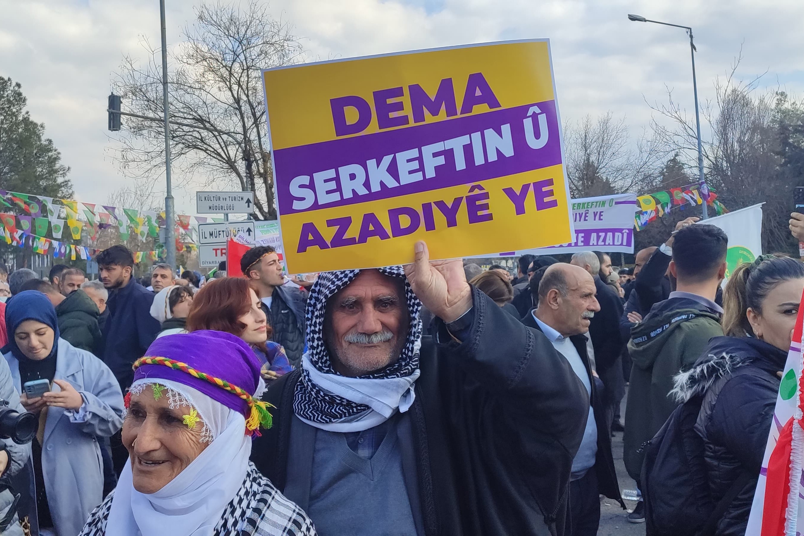 Diyarbakır’da “Barış için özgürlük’ mitingi