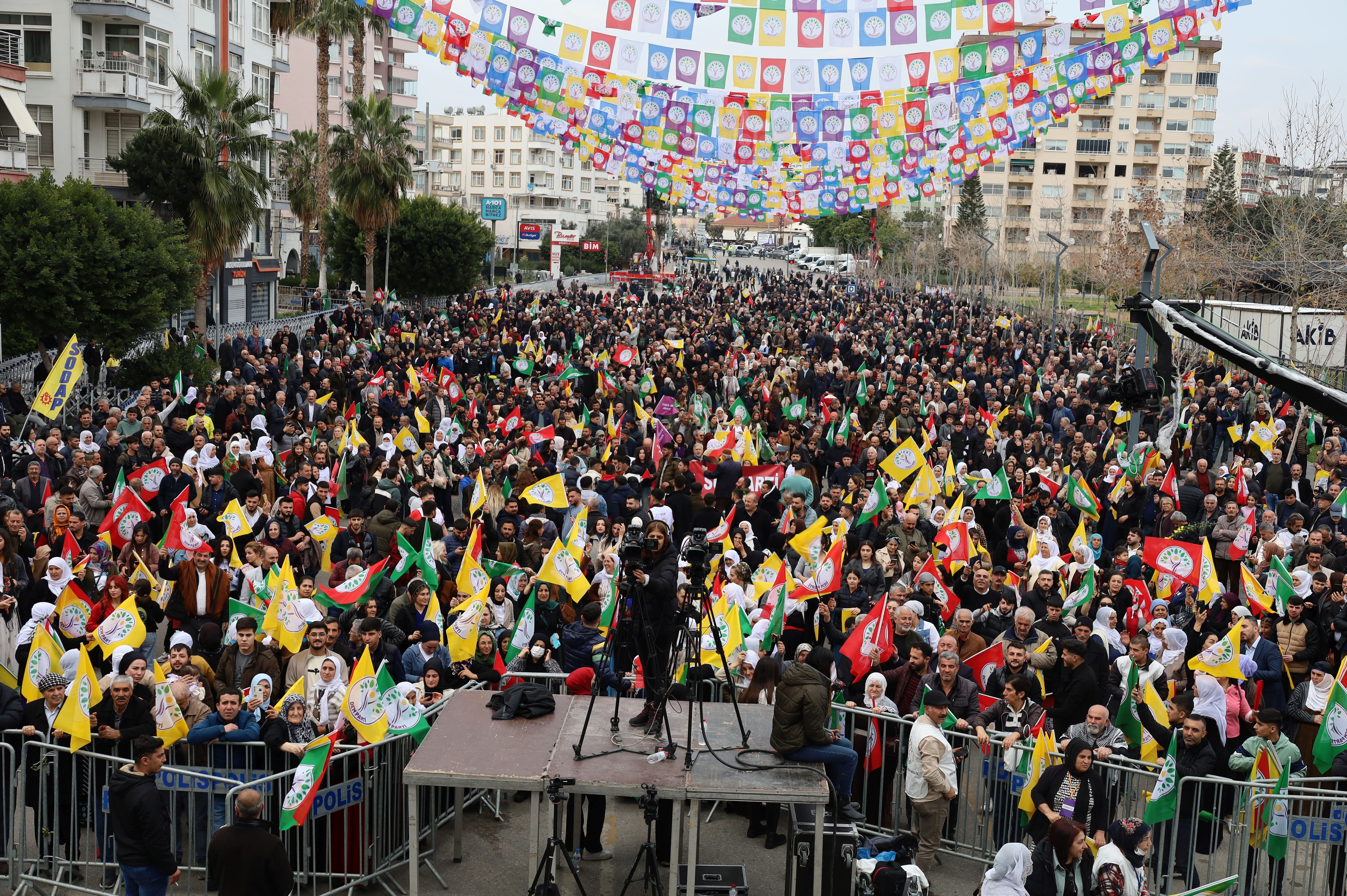 Mersin'de “Barış İçin Özgürlük” mitingi: ‘Uzatılan barış eli önemli'