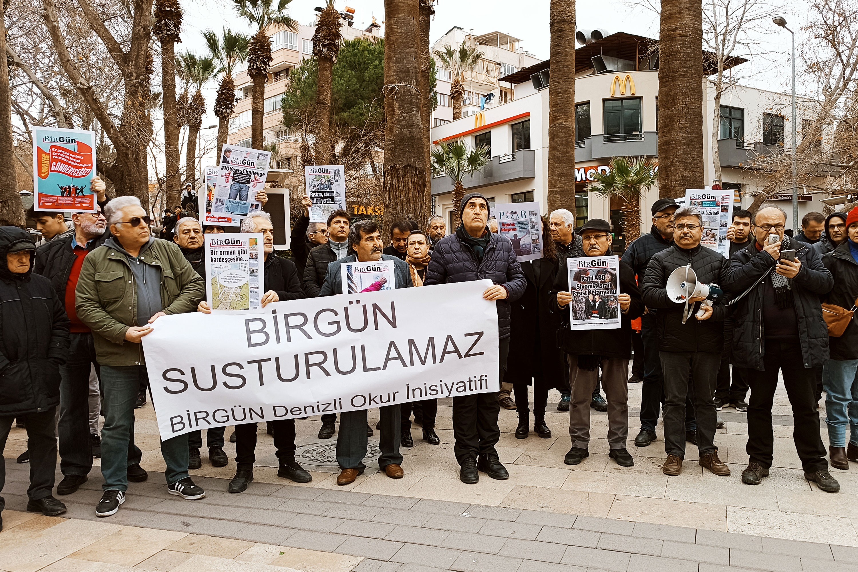 Gözaltılar protesto edildi: 'BirGün susturulamaz'