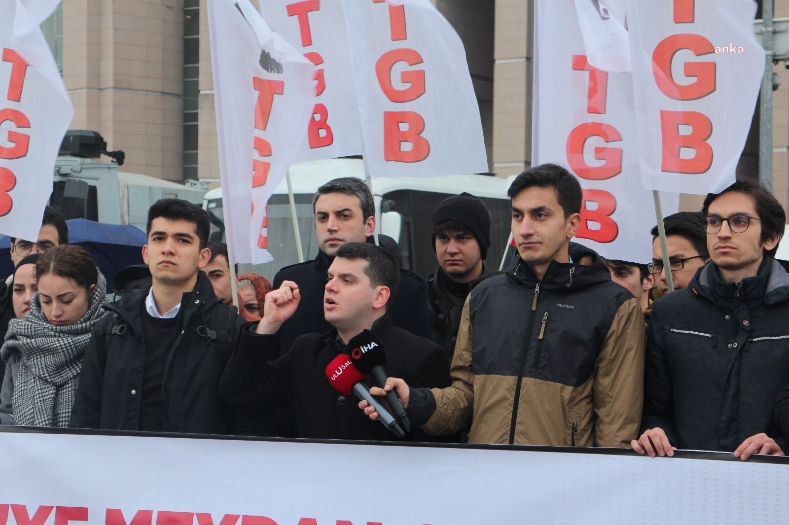 TGB üyelerine ABD askerinin başına çuval geçirme eylemi davasında 1 yıl hapis kararı