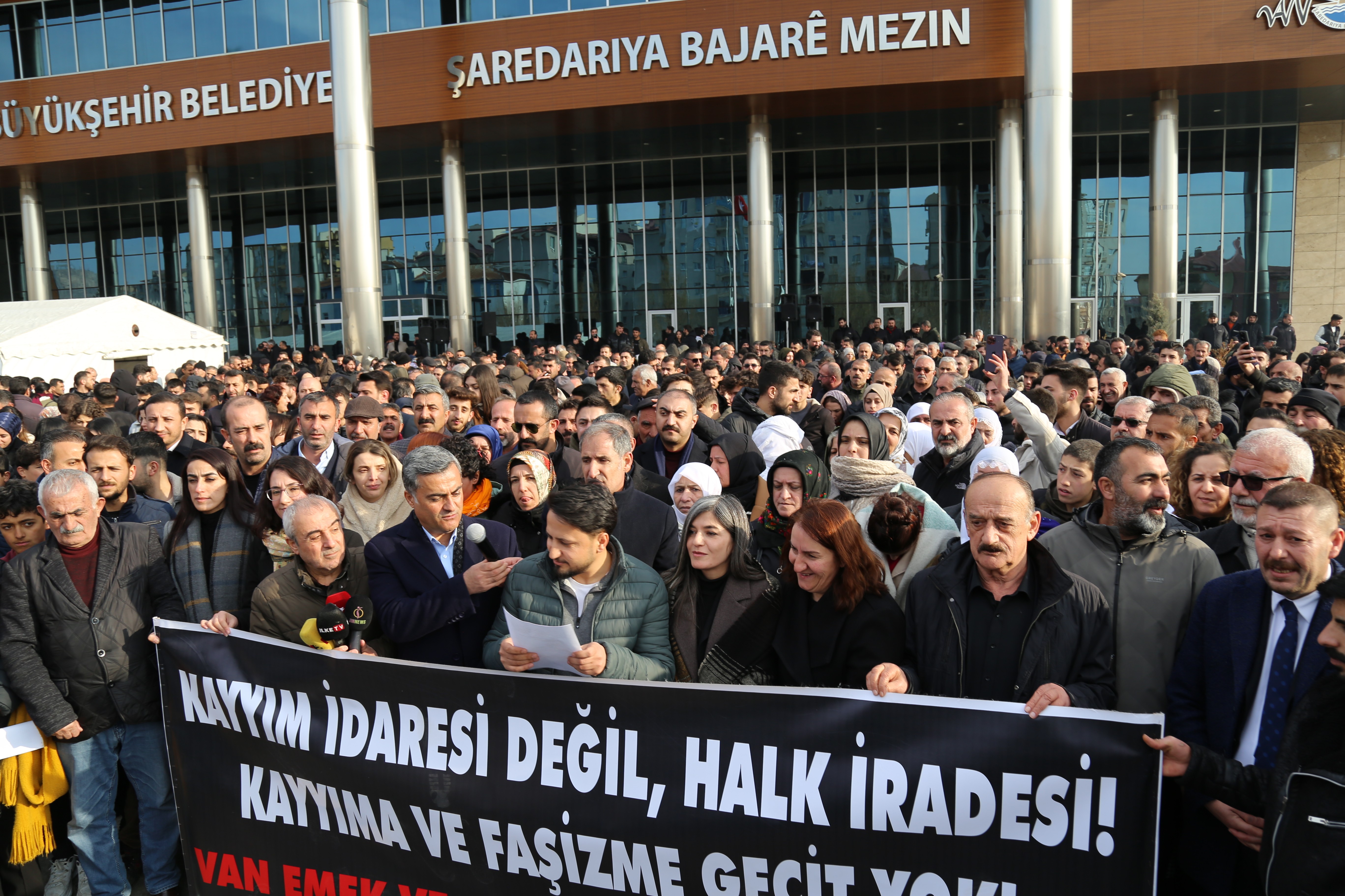 Zeydan'a verilen ceza protesto edildi: Amaçları halkın iradesini gasp etmek