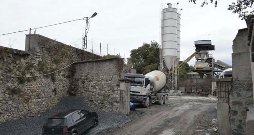 Tarihi Haliç  Tersanesi’ne  beton santrali