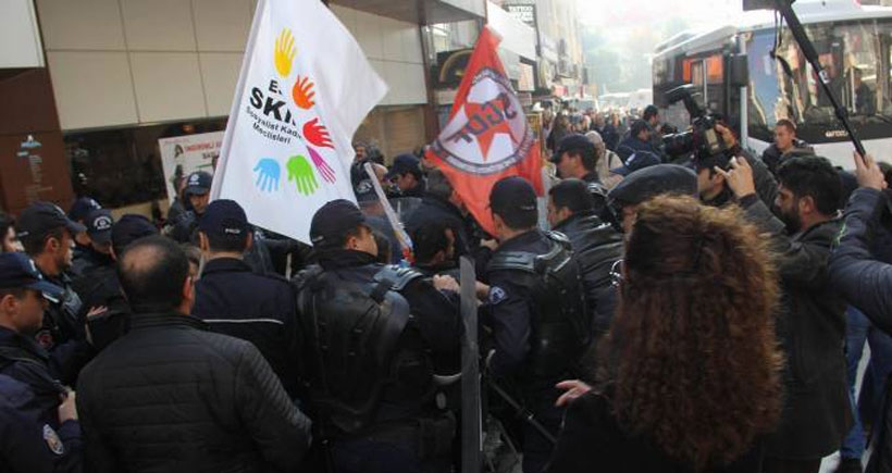 Gözaltıları protesto ederken darbedilerek gözaltına alındılar