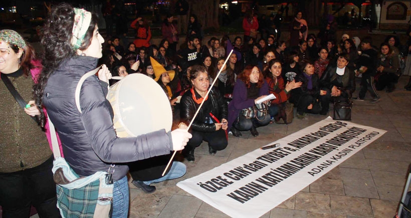 Adana’da kadınlar şiddet ve savaşa karşı ses çıkardı