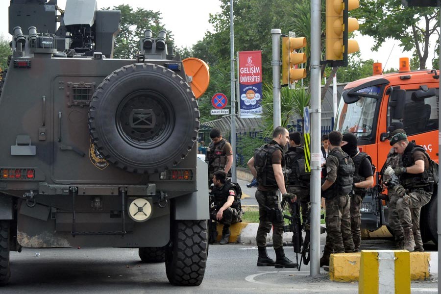 Hava Harp Okulu Komutanı Fatih Alpay gözaltına alındı