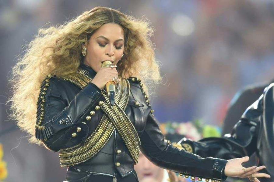 Beyonce'nin babası: Kızım koyu tenli olsaydı şöhret olamazdı