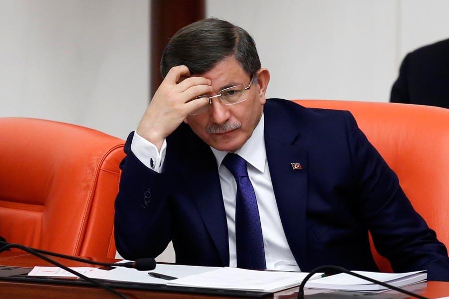 Davutoğlu, konferansının iptal edilmesine tepki gösterdi