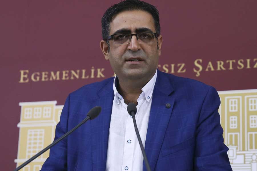 'AKP darbenin siyasi ayağının ortaya çıkmasını istemiyor'