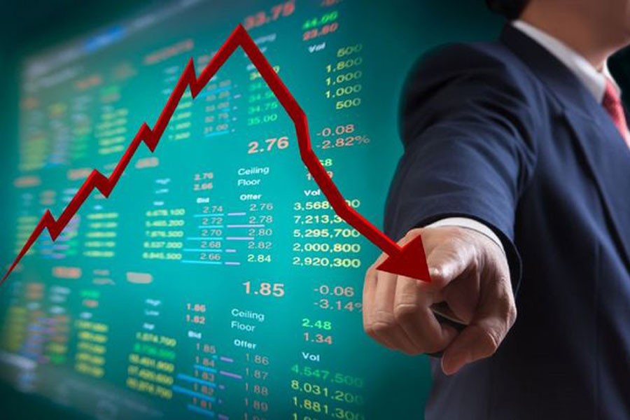 Moody's'in not indirimi sonrası lira düşüşte