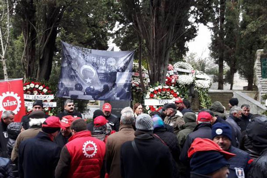 DİSK, Abdullah Baştürk'ü mezarı başında andı