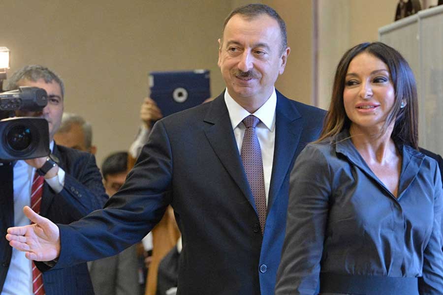 Berat Albayrak eşini yardımcı atayan Aliyev’i tebrik etti