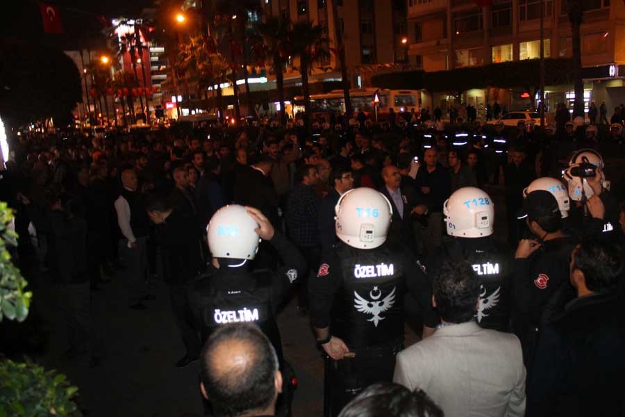 Bombalı saldırıyı protesto edenler hakim karşısına çıktı