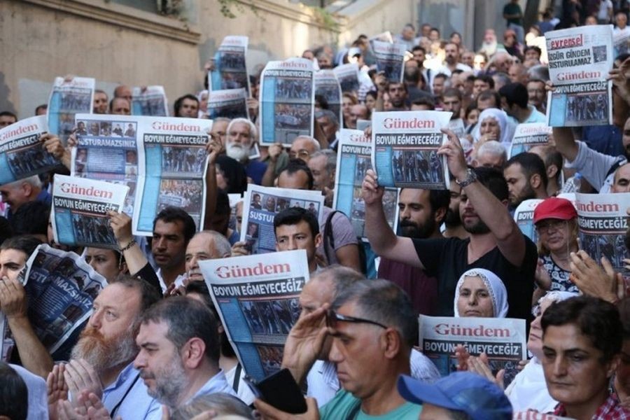 6 gazetecinin davası düşürüldü