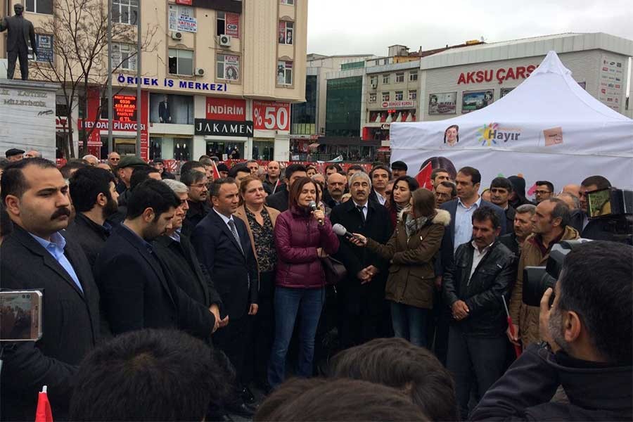 Necmi Kadıoğlu’nun ‘darbe’ açıklaması protesto edildi