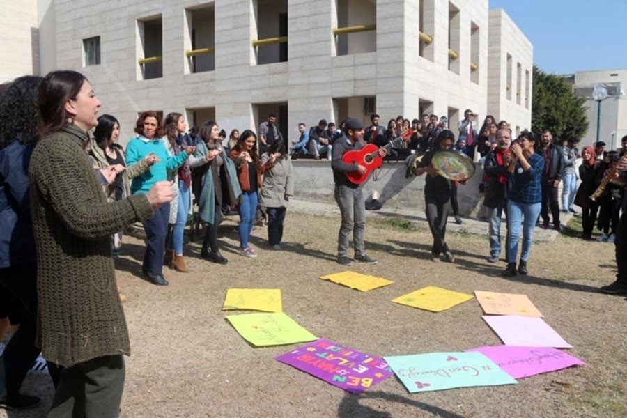 İmzacı akademisyeni uğurlama etkinliğine soruşturma yağdı