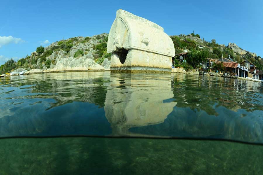 Kekova'daki batık kent, kontrollü dalışa açılıyor