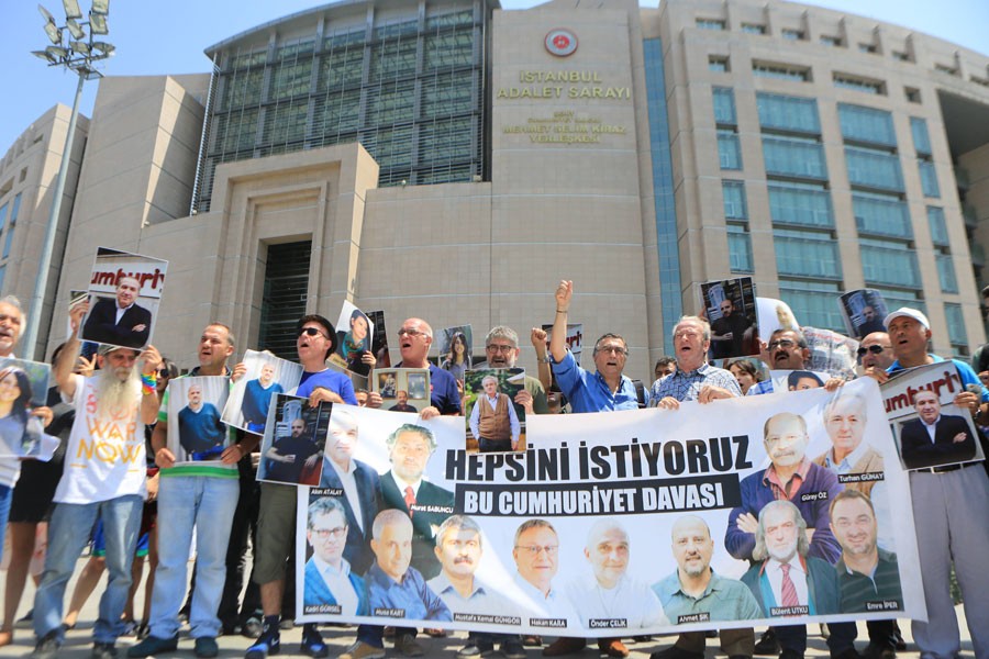 Seven Cumhuriyet employees released while five will remain under arrest