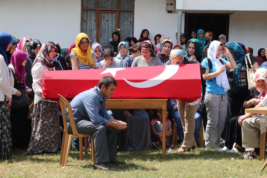 İntihar eden Silivri Emniyet Müdürü Çalışkan toprağa verildi