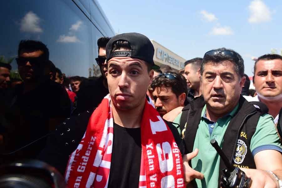 Antalya'da Samir Nasri'ye coşkulu karşılama