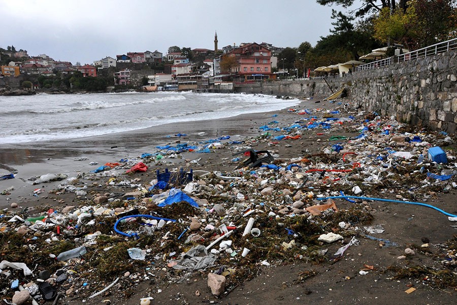 Amasra'da 'çöp liman' tepkisi