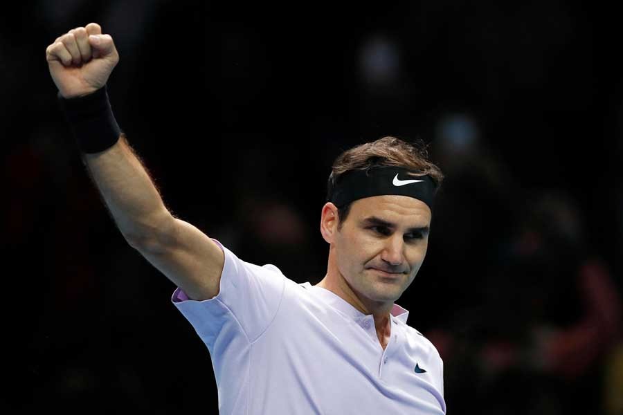 Roger Federer namağlup yarı finale çıktı