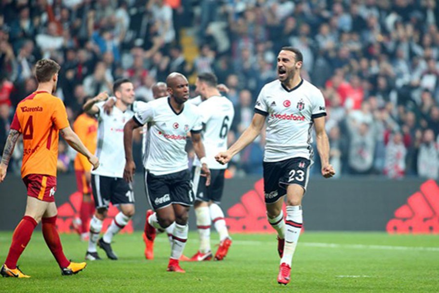 Beşiktaş, Galatasaray'dan 3 puanı 3 golle aldı